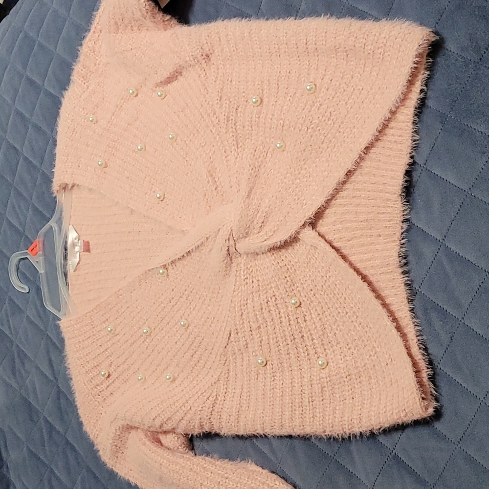 Twist pearl sweater